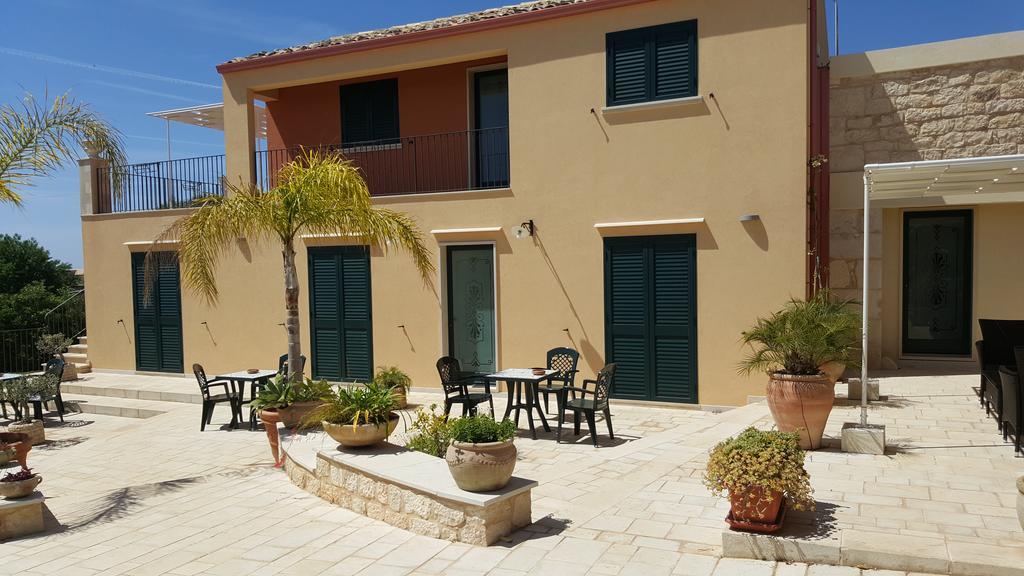 Alla Corte Di Nonna Maria Pozzallo Exterior foto