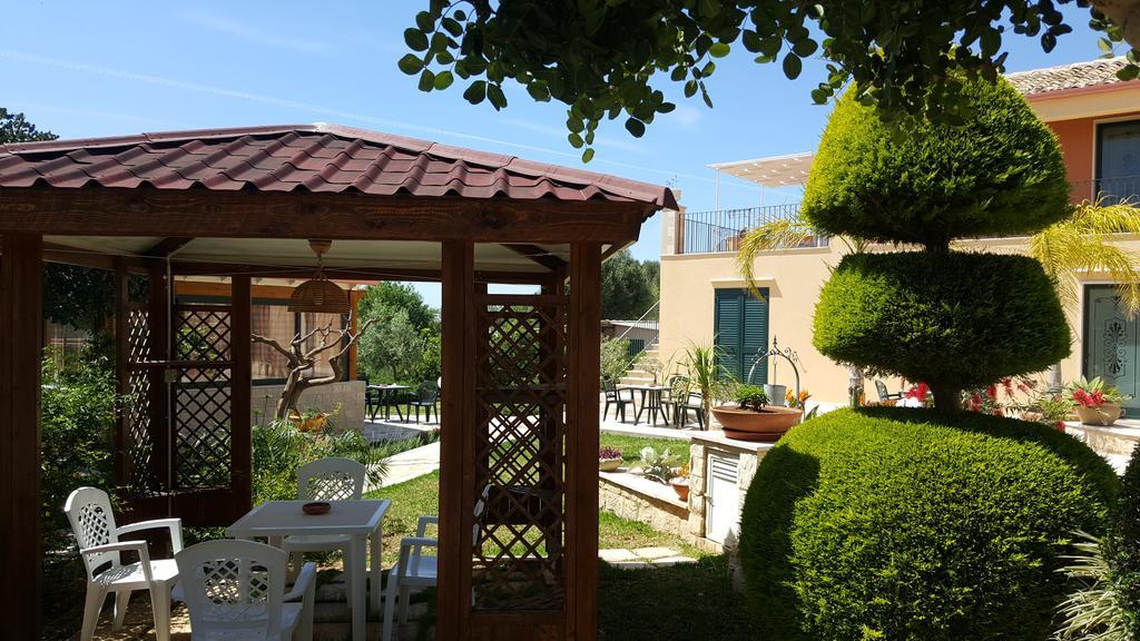 Alla Corte Di Nonna Maria Pozzallo Exterior foto
